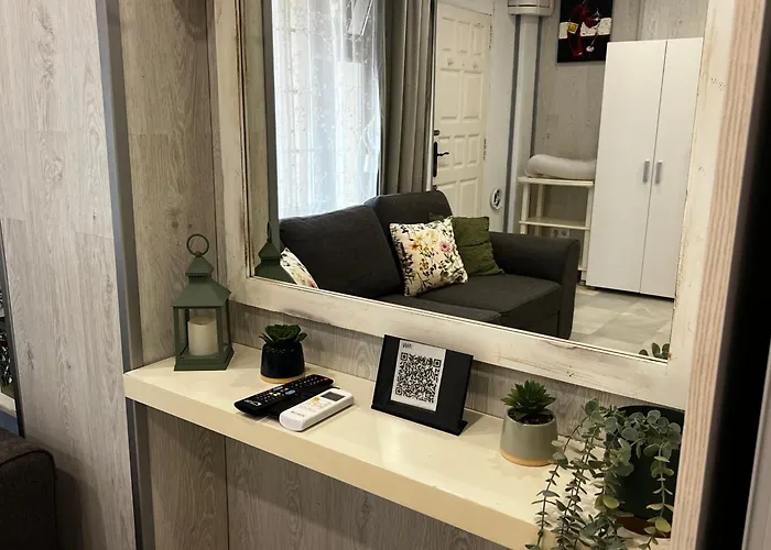 Beachside With Ac * Адехе