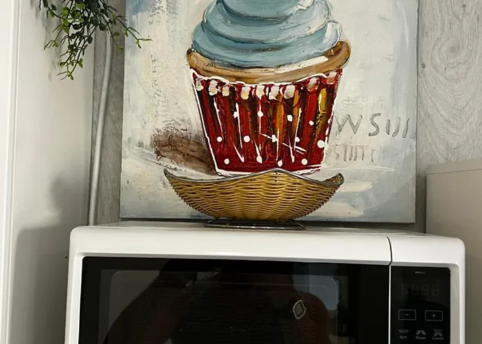 Beachside With Ac * Адехе